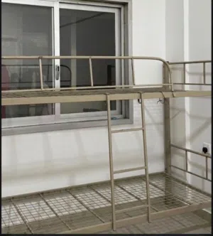 سرير حديد مزدوج