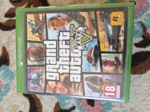 علبة قرص Gta 5 مع خريطتين خريطة gta و ردد ردمشن 2 للبيع