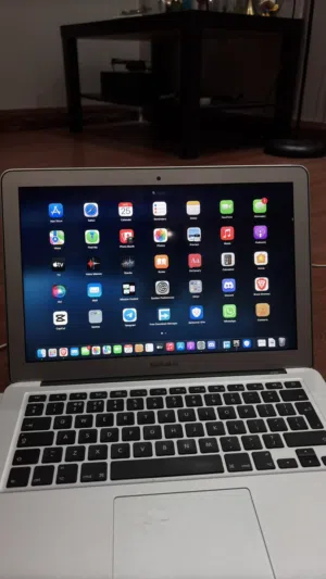 MacBook Air 72 (2017) بحجم13 - inch
