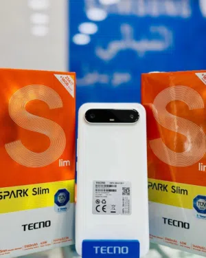 تكنو سبارك مستعمل بحالة ممتازة مع الكرتونة 256 جيجا 16 رام