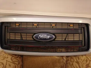 شل بكب Ford f150 من مودي2009ال2014مع اضويه على الشل مع جدله