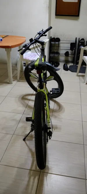 Sports Inc brand gear and dual disk brakes cycles with foldable easy to carry anywhere