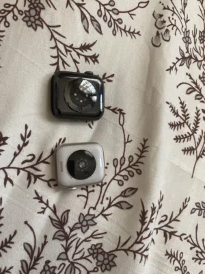 Apple series 6 and se
