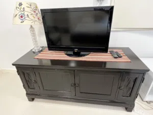 32-in LCD TV