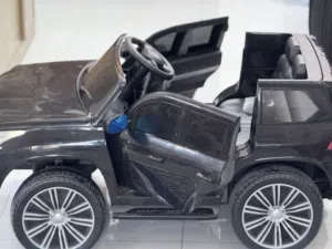 Black Battery-Operated Toy Jeep – Excellent Condition