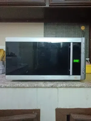 Black & Decker 1000W 30L Microwave (With Convection and Grill Modes) For Sale