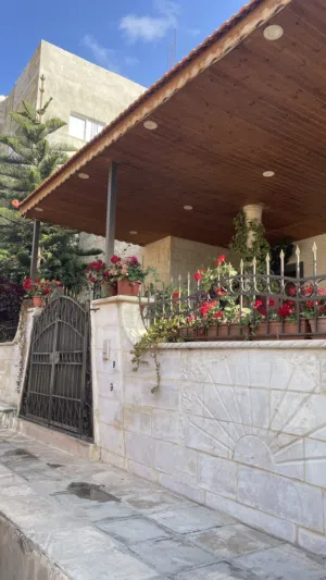245 m2 3 Bedrooms Townhouse for Sale in Irbid Bait Ras