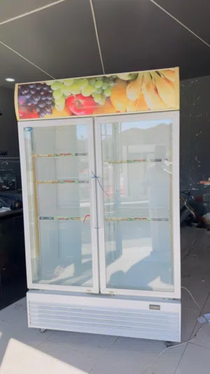 ثلاجه للبيع نظيفه
