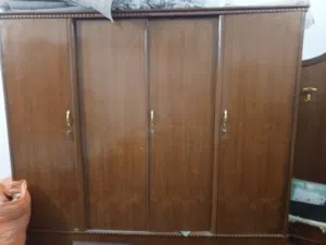 غرفة اخشاب