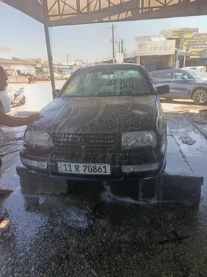 كولف فينتو موديل 1992 لون نيلي حبري محرك 2000 كير اوتو