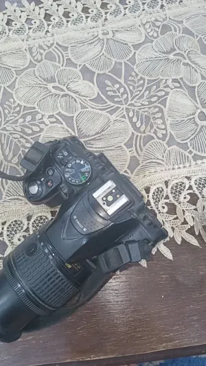 كاميرا نيكون رائعة للبيع