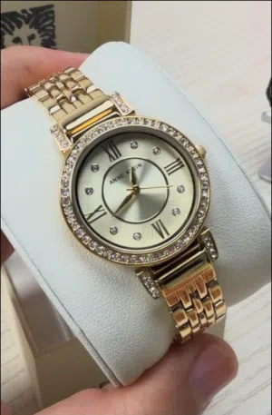 ساعة نسائيه  مرصعة بالكريستال من ماركة إني كلاين العالميه