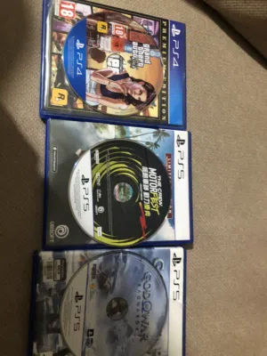 للبيع ثلاثة سيديات للبيع