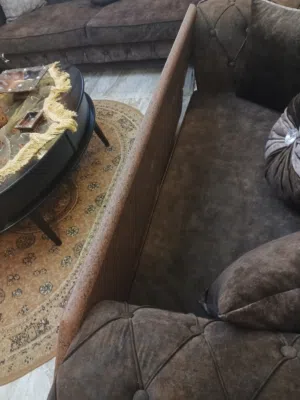 طاولة مطبخ رخام إيطالي بحالة ممتازة