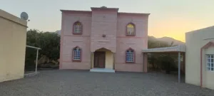 فرصة بسعر مناسب *للبيع منزل طابقين مسلح الطابق الارضي فقط،الطابق الاول تم عمل له واتر بروف في البريم