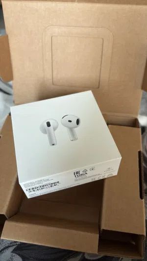 Air pods brand new from Apple Store سماعات ابل من ابل ستور