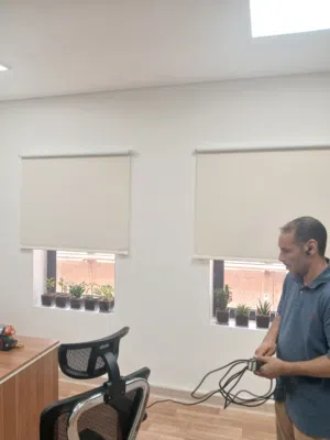 ستائر رول عازل حراري معتمه ستائر عموديه ستائر مستشفيات ستائر معدنيه ستائر عموديه ستائر بلاستيك