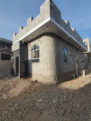 *الســعـــــر*  عرض مغري 18 مليون ريال يمني وسعرخاص للمشتري الحقيقي  *البــنـــــــاء*  مسلح هردي