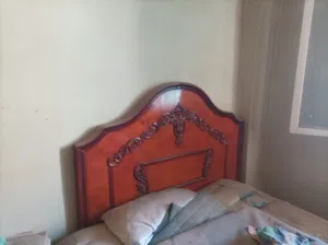 للبيع أوضة نوم كاملة بالمرتبة + سفرة + مكتبة (خشب زان جديد)