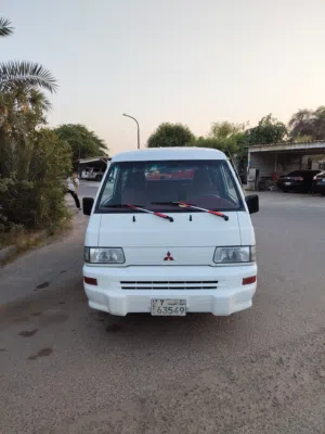 باص موستبيشي