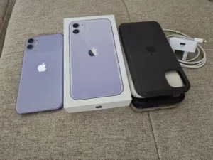 Apple iPhone 11 128 GB in Muscat