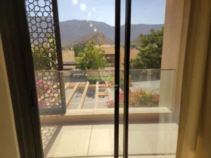 شقة مميزة للبيع في خليج مسقط Apartment For Sale in Mucsat Bay 2BHK