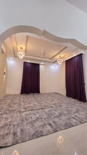 300 m2 4 Bedrooms Villa for Rent in Al Sharqiya Ja'alan Bani Bu Ali