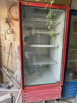 ثلاجة كولا جامبو بحالة الوكالة للبيع
