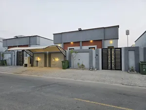 3 Bedrooms . Unfurnished . Yearly0