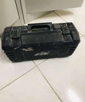 هزاز لتركيب البلاط والبورسلين