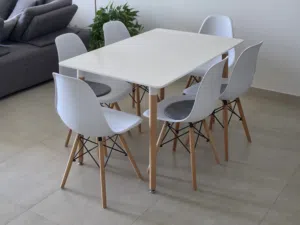 6 seater Dining table