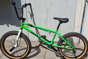 بايسكل BMX نظيف