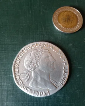 قطعه روماني 1799 عتيقه من النوادر العالميه