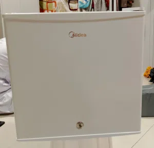 Midea Single-Door Mini Refrigerator for Sale Model: MDRD86FGE01
