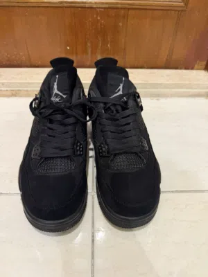 شوز  Air Jordan 4  قليل الاستعمال