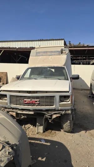 قطع غيار سكراب جيب ام سي فان موديل قديم 94 جمس باص GMC VAN