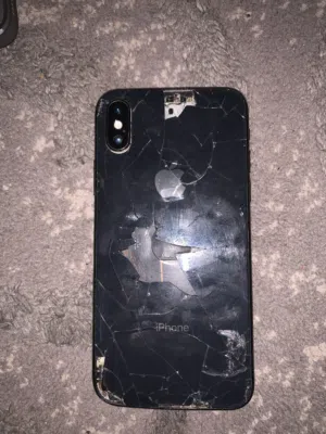 Apple iPhone X 64 GB in Al Maya