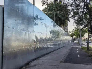 Habillage de palissade professionnel – impression grand format