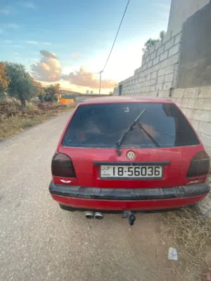 جولف mk3 1993 بحاجة لماتور فقط السيارة نضيفة جدا وبطارية جديدة ليست بحاجة الا ل ماتور تكلفته 300
