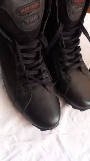بوت رجالي مقاس 45