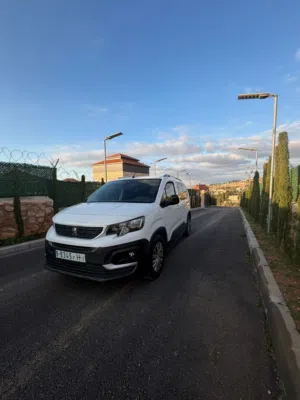 بيجو ريفتر 2021