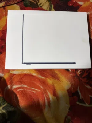 MacBook Air M4 (2025) جديدة