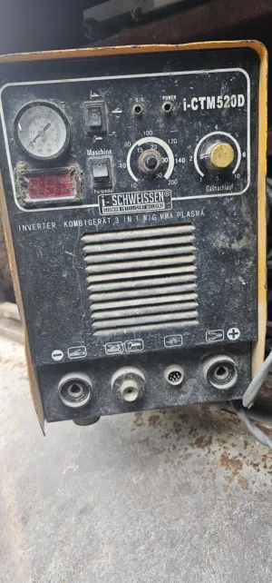 مكائن لحام عدد اثنان