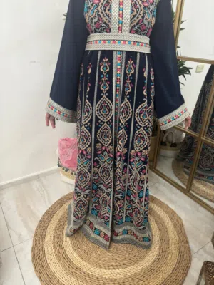 أثوب بحالة جيدة جداً