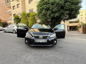Lexus Ct 2012 F Sport بحالة الوكالة
