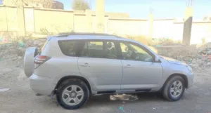 تويوتا رافور 2012 خليجي مستخدم نظيف خالي من اي عيوب ممشاه 190 الف