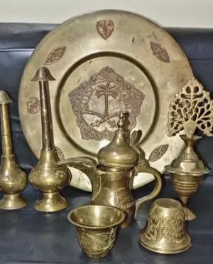 طقم نحاسيات قديم