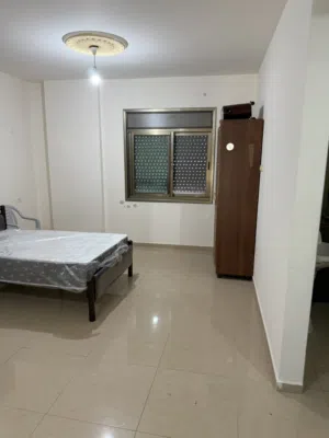 استوديو لطالبة او موظفة