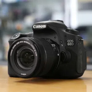 Canon 60d بحالة ممتازة