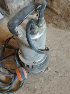 مضخه غاطسه مستعمله شغاله تمام
